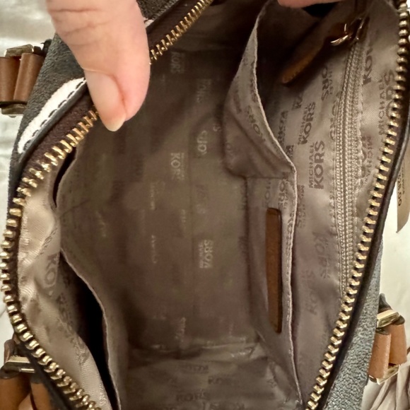 Handbag - Picture 3 of 6